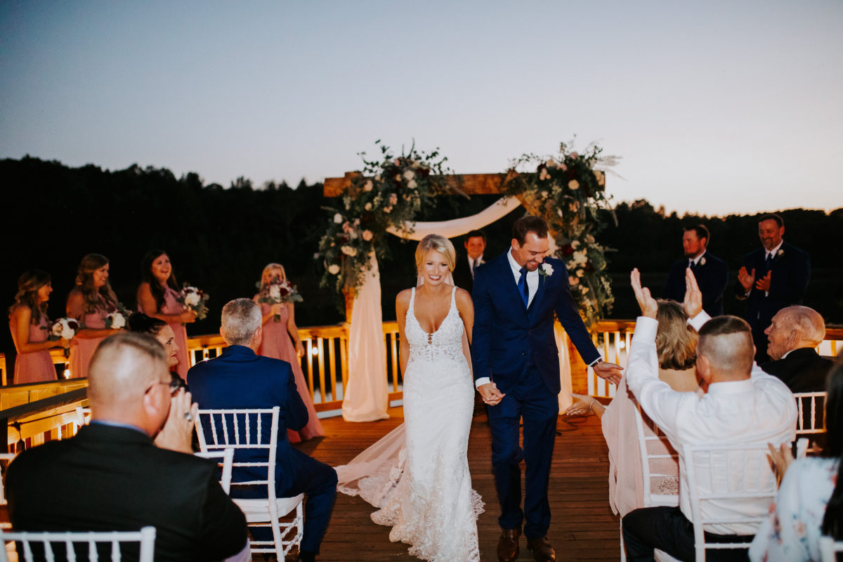 Wedding ceremony at Hurricane Creek Lodge